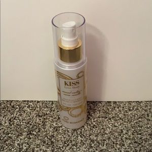 Kiss body spray